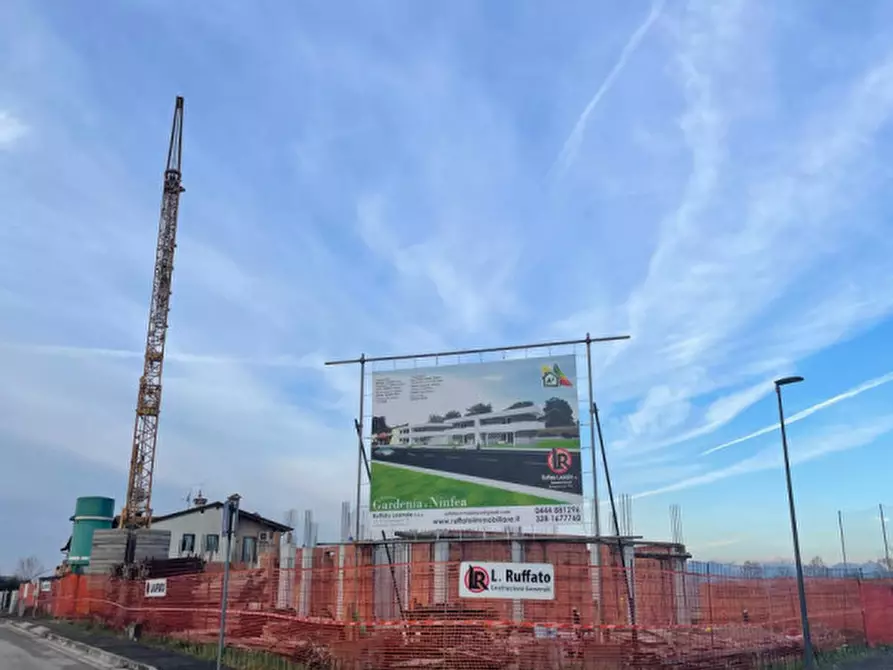 Immagine 1 di Casa bifamiliare in vendita  in Via Cavallieri Vittorio Veneto a Camisano Vicentino