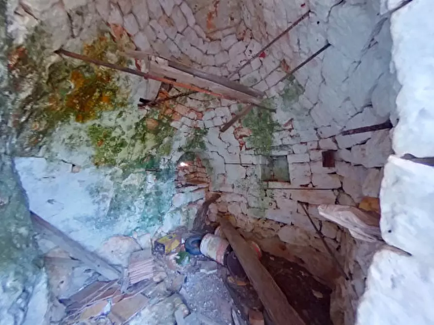 Immagine 36 di Rustico / casale in vendita  a Ostuni
