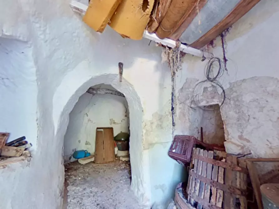 Immagine 37 di Rustico / casale in vendita  a Ostuni