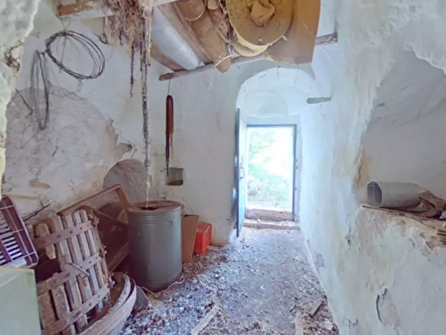 Immagine 38 di Rustico / casale in vendita  a Ostuni