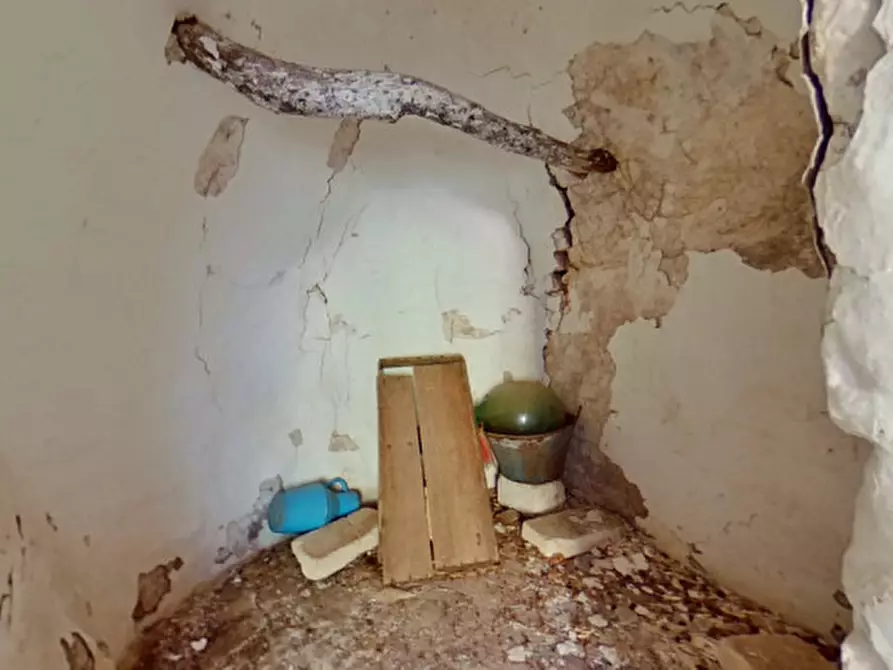 Immagine 39 di Rustico / casale in vendita  a Ostuni