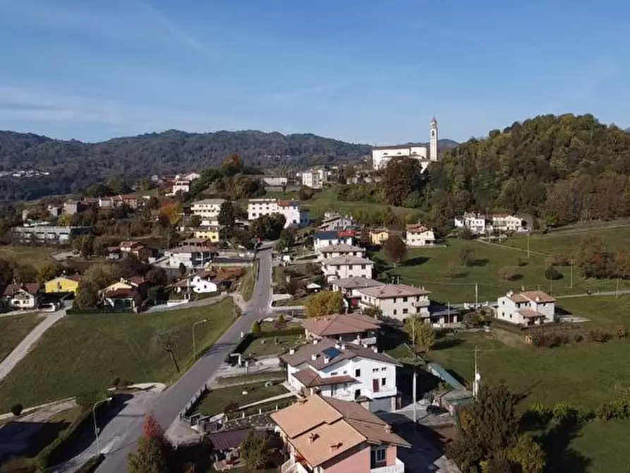 Immagine 9 di Rustico / casale in vendita  a Brogliano