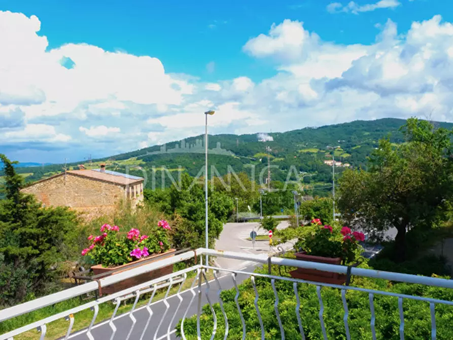 Immagine 6 di Villa in vendita  a Pomarance