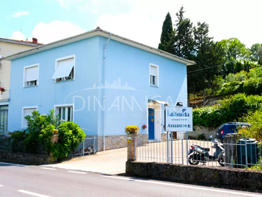 Immagine 9 di Villa in vendita  a Pomarance