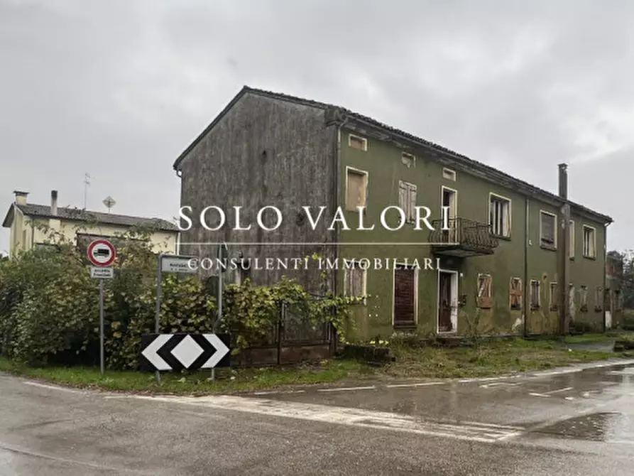 Immagine 1 di Rustico / casale in vendita  a Castelfranco Veneto