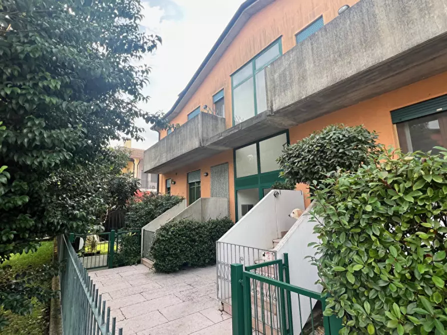 Immagine 1 di Appartamento in vendita  in VIA DE BONI a Lonigo