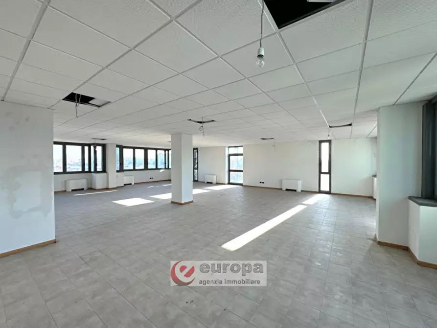 Immagine 3 di Ufficio in vendita  in PIAZZALE RICCARDO FINZI a Correggio