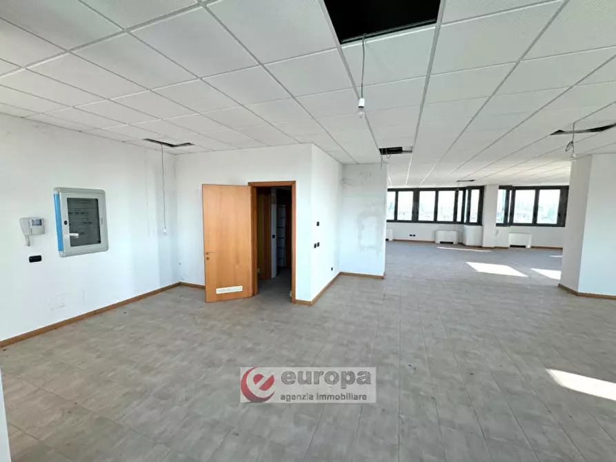 Immagine 9 di Ufficio in vendita  in PIAZZALE RICCARDO FINZI a Correggio