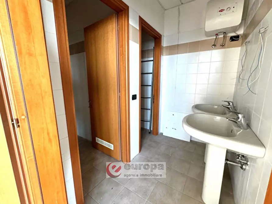 Immagine 10 di Ufficio in vendita  in PIAZZALE RICCARDO FINZI a Correggio