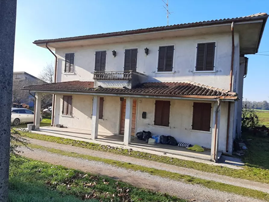 Immagine 8 di Villa in vendita  a Volta Mantovana
