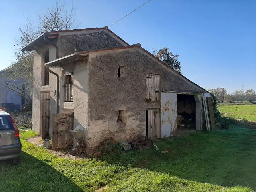 Immagine 11 di Villa in vendita  a Volta Mantovana