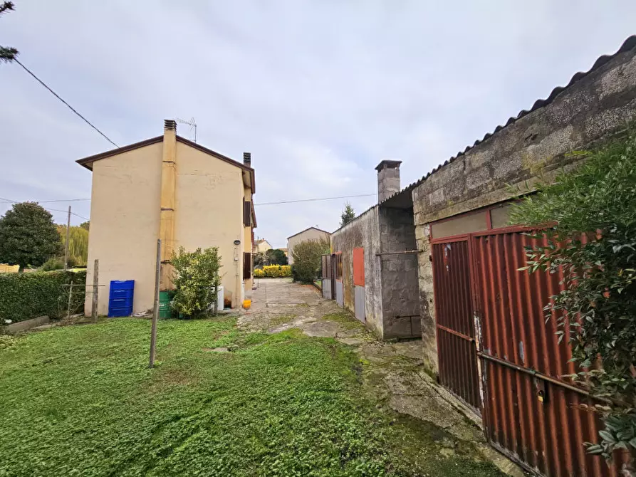 Immagine 17 di Casa indipendente in vendita  in VIA SERRAGLI a Piacenza D'adige