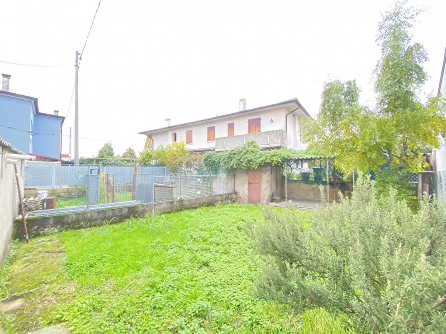 Immagine 6 di Casa bifamiliare in vendita  in via s. antonio a Legnago