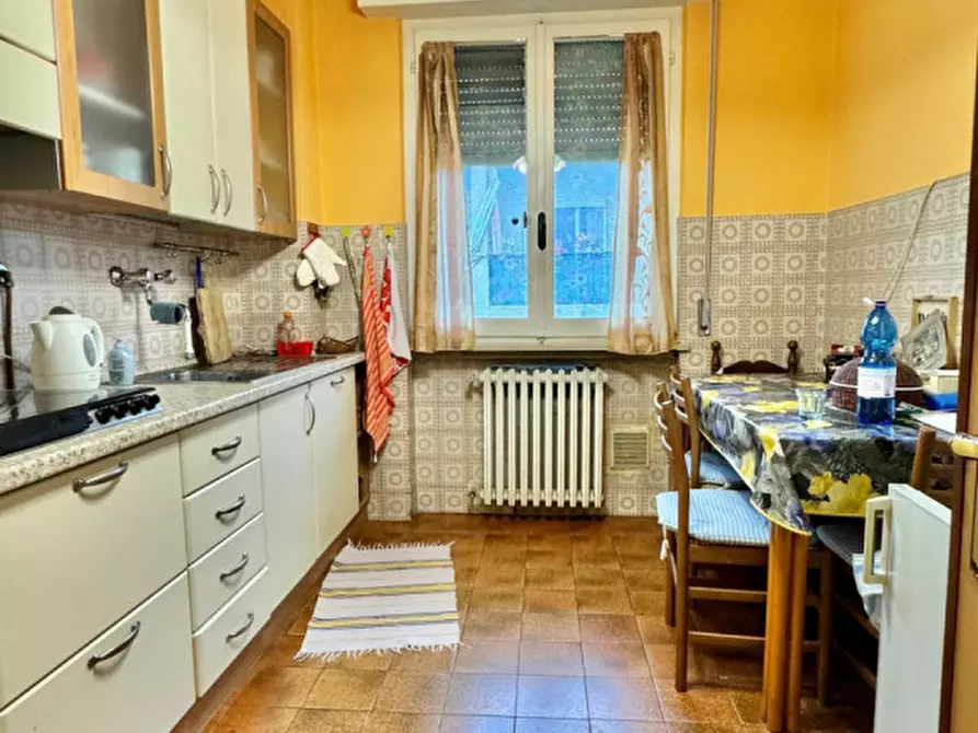 Immagine 2 di Appartamento in vendita  in Viale della Libertà n.34 a Borgo Val Di Taro