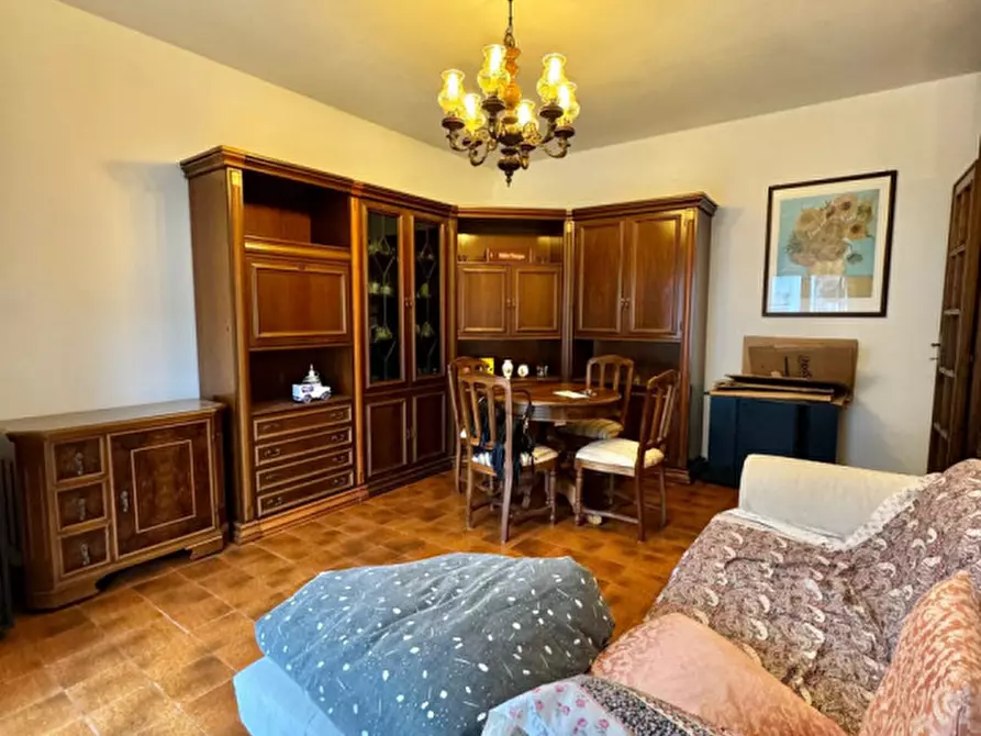 Immagine 5 di Appartamento in vendita  in Viale della Libertà n.34 a Borgo Val Di Taro