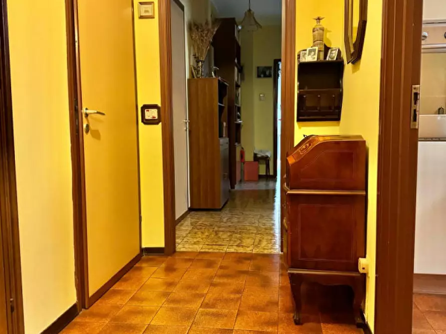 Immagine 8 di Appartamento in vendita  in Viale della Libertà n.34 a Borgo Val Di Taro