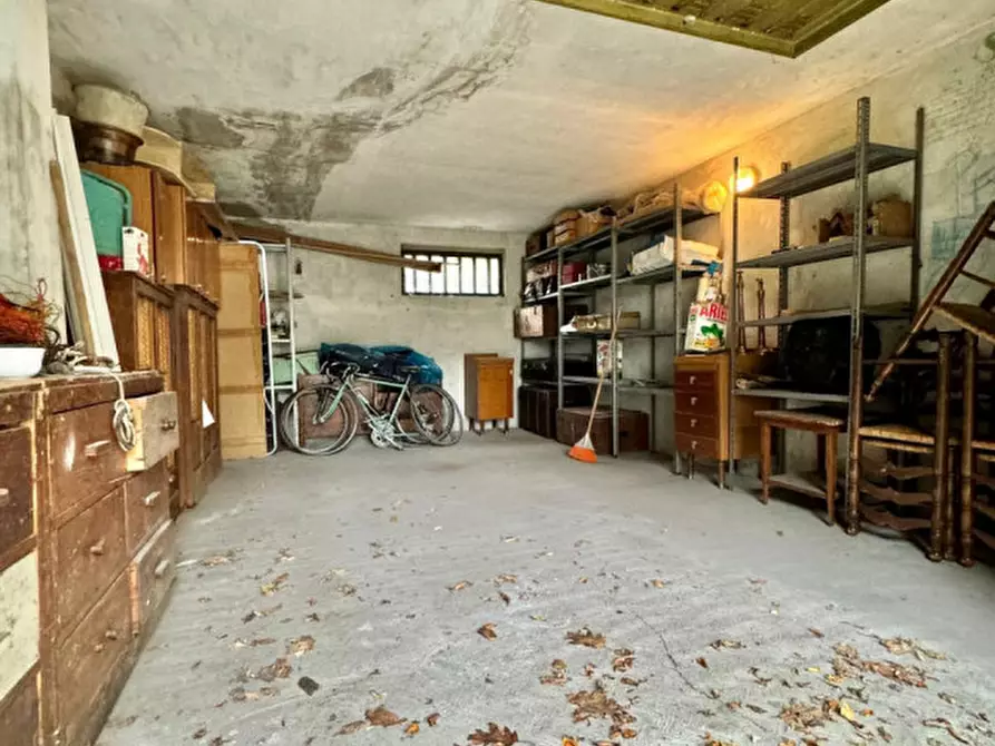 Immagine 13 di Appartamento in vendita  in Viale della Libertà n.34 a Borgo Val Di Taro