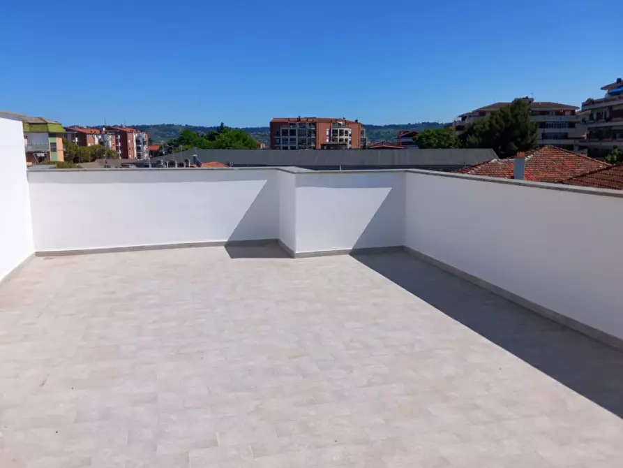 Immagine 10 di Appartamento in vendita  in VIA MONTE VELINO a Pescara