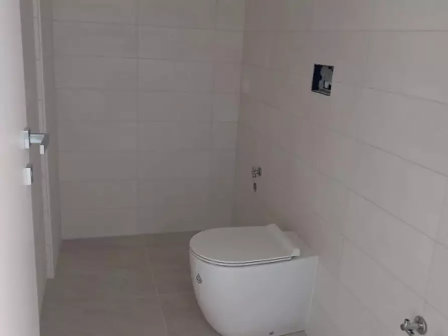 Immagine 13 di Appartamento in vendita  in VIA MONTE VELINO a Pescara