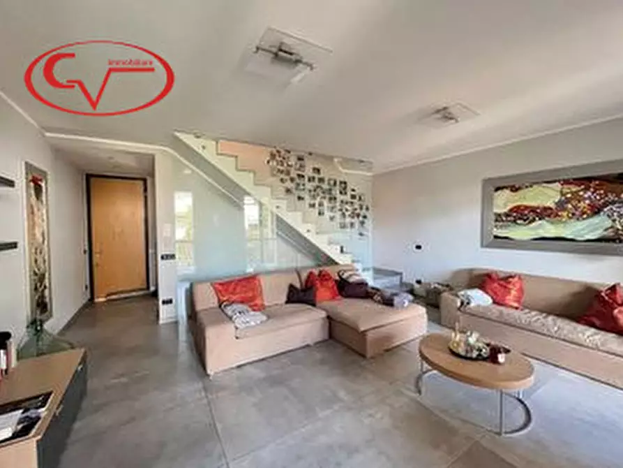 Immagine 5 di Villetta a schiera in vendita  in giglio a Montevarchi