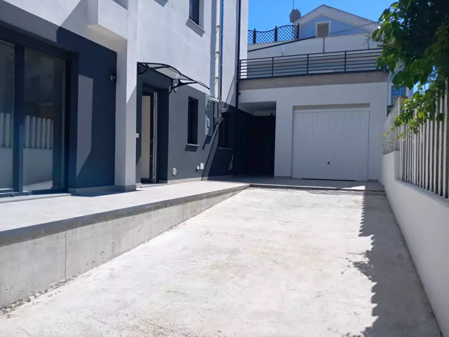 Immagine 13 di Appartamento in vendita  in VIA MONTE VELINO a Pescara