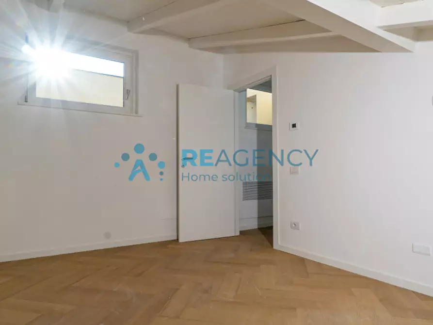 Immagine 10 di Attico in vendita  in via XXVII Aprile n. 4 a Pistoia