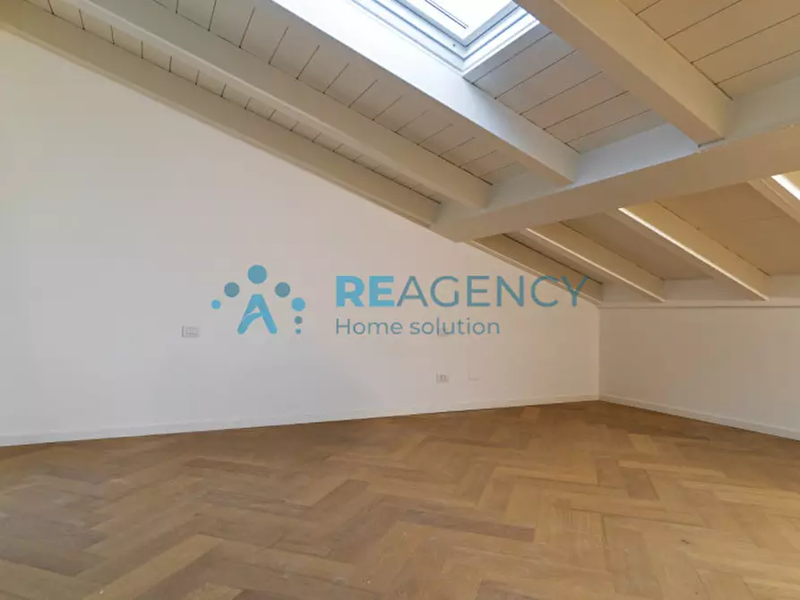 Immagine 13 di Attico in vendita  in via XXVII Aprile n. 4 a Pistoia