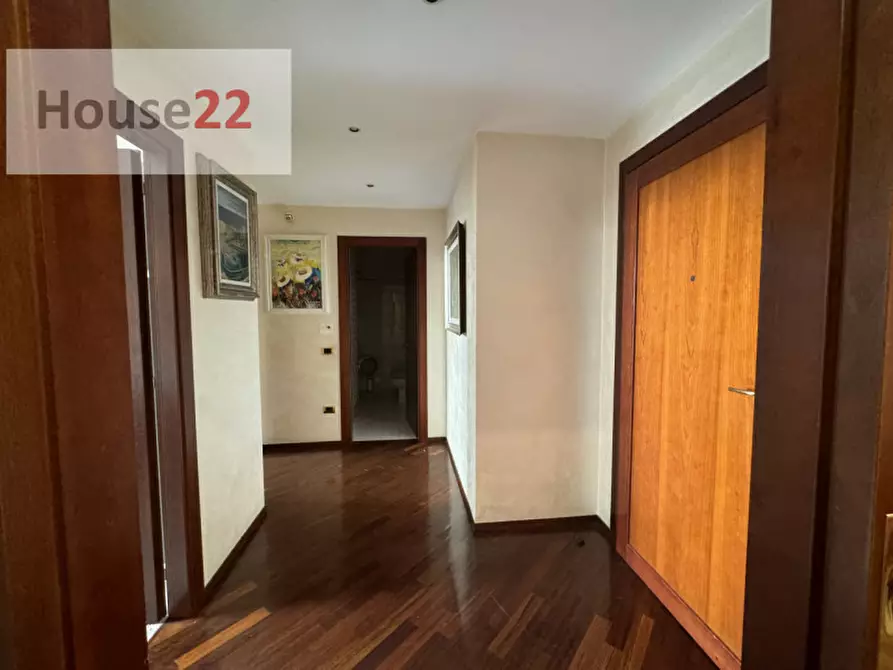 Immagine 13 di Attico in vendita  in Galleria Porti 7 a Vicenza