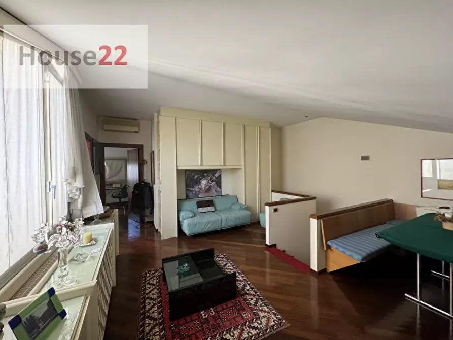 Immagine 15 di Attico in vendita  in Galleria Porti 7 a Vicenza