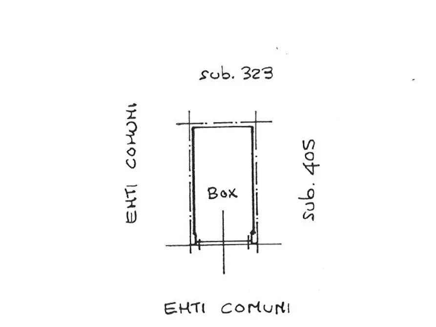 Immagine 2 di Garage in vendita  in VIA DE CHIRICO a Monza