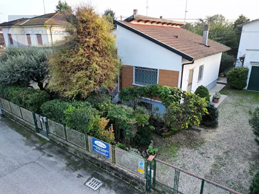 Immagine 1 di Casa indipendente in vendita  in Via Carreggiata 25 a Molinella