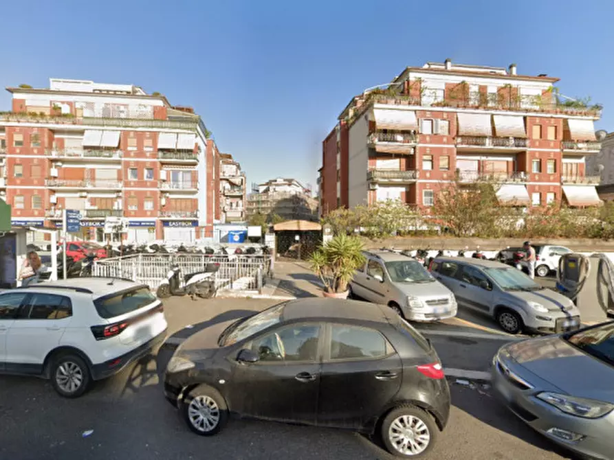 Immagine 1 di Appartamento in vendita  in VIA AURELIA a Roma