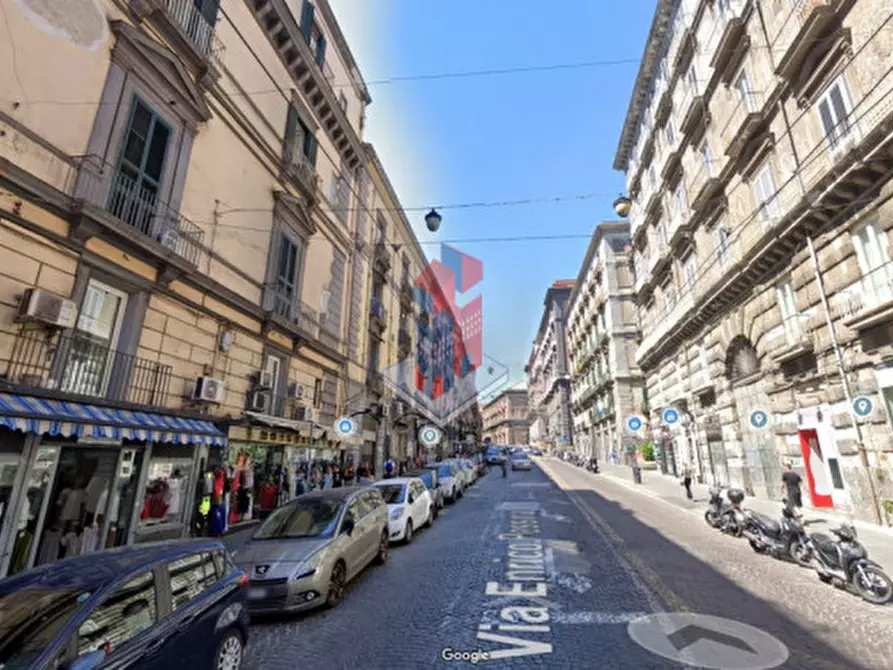 Immagine 2 di Camera in affitto  in PIAZZA DANTE (ad. Museo Nazionale e Galleria Principe di Napoli) a Napoli