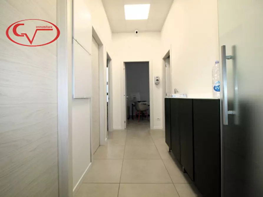 Immagine 9 di Ufficio in vendita  in viale Gramsci a San Giovanni Valdarno
