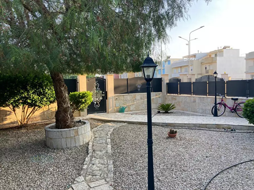 Immagine 38 di Appartamento in vendita  in Via Cosenza a San Michele Salentino