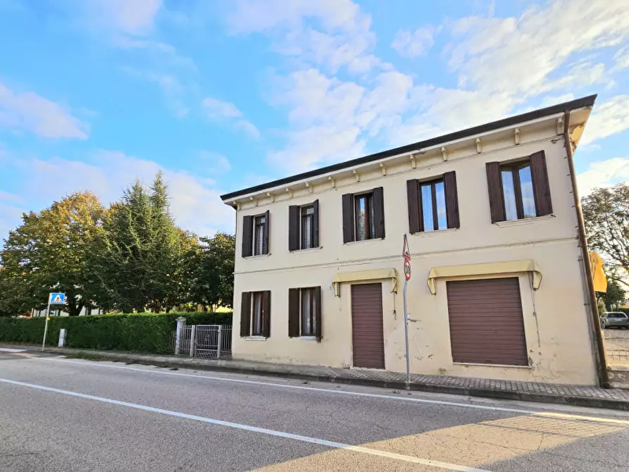 Immagine 1 di Casa indipendente in vendita  in VIA DELLA LIBERTà a Granze