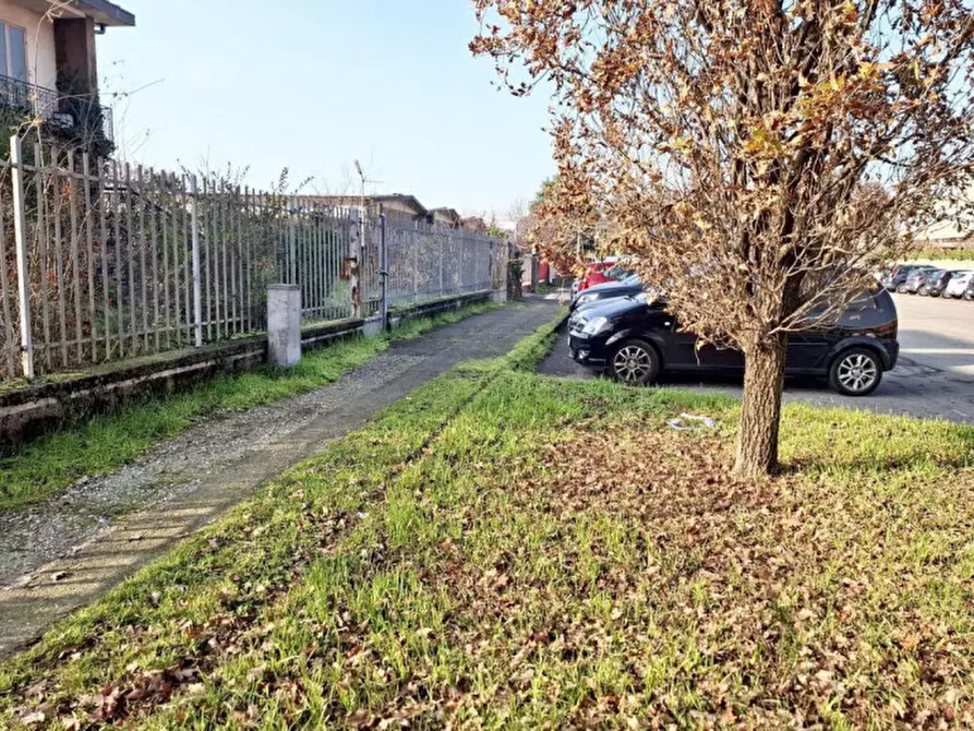 Immagine 8 di Terreno in vendita  in Via Marconi, N. 8 a Inzago