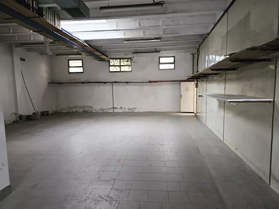 Immagine 4 di Garage in vendita  in Riviera Mussato a Padova