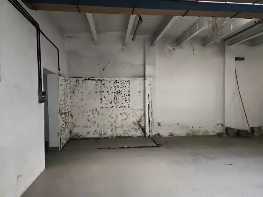 Immagine 8 di Garage in vendita  in Riviera Mussato a Padova