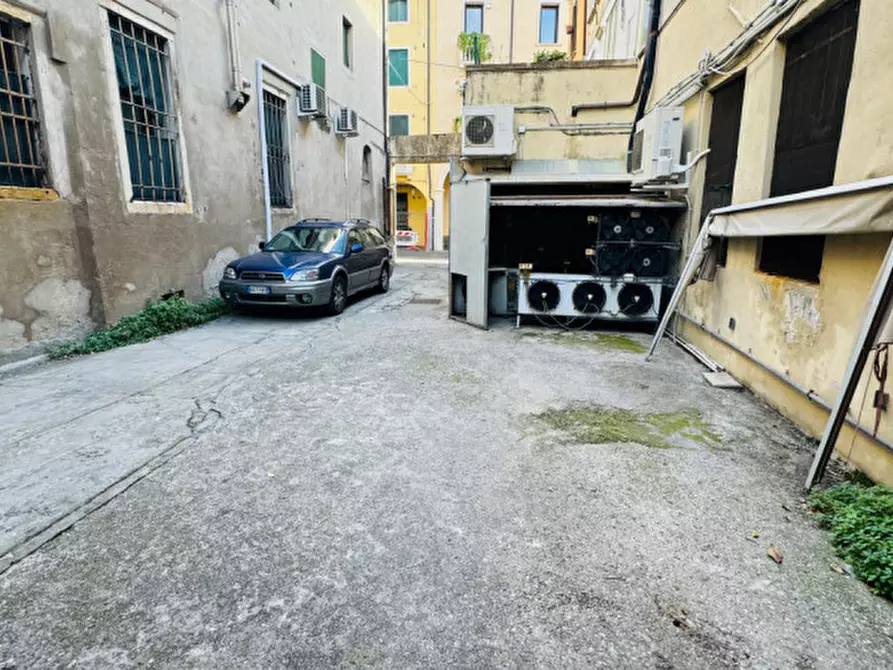 Immagine 12 di Garage in vendita  in Riviera Mussato a Padova