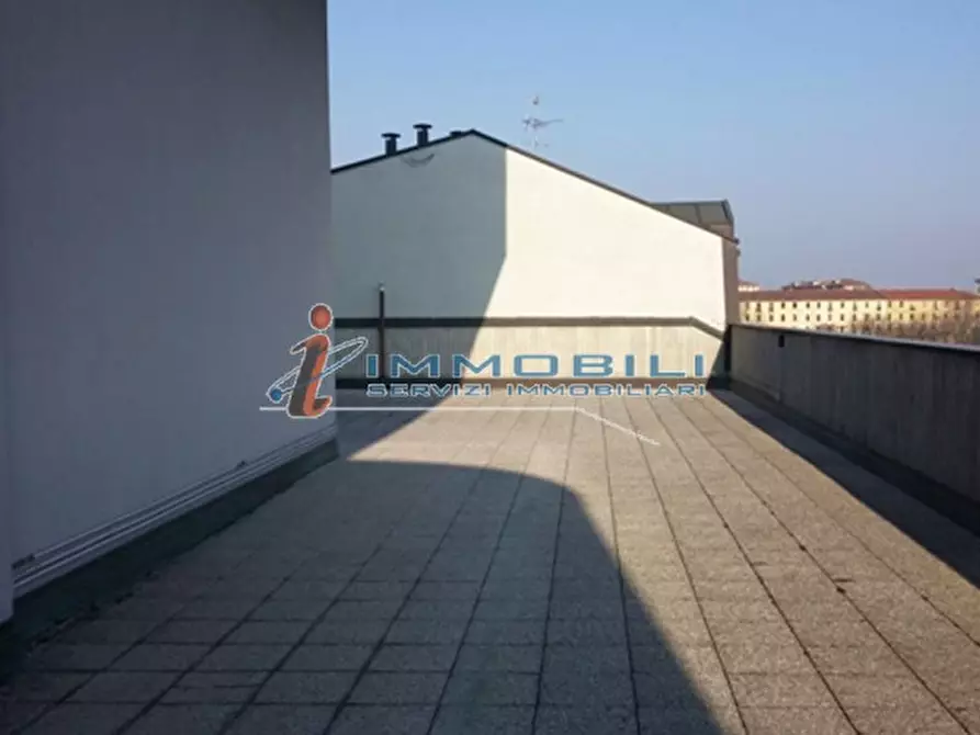 Immagine 22 di Ufficio in affitto  in VIA SILE a Milano