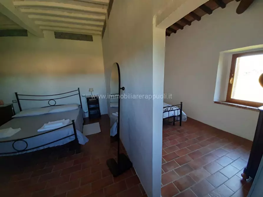 Immagine 12 di Rustico / casale in vendita  a Sinalunga