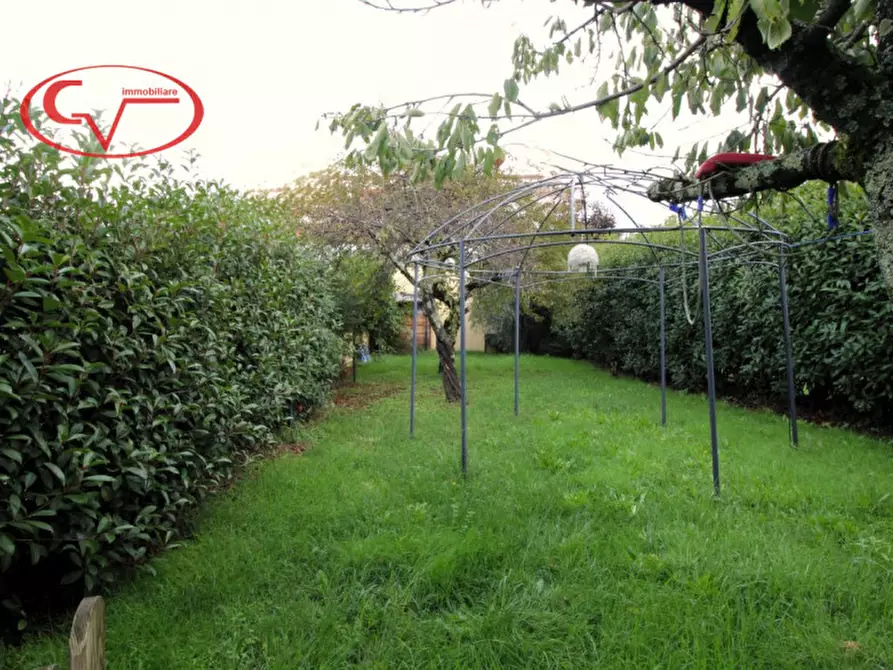 Immagine 2 di Casa bifamiliare in vendita  in Via Larga a Castelfranco Piandiscò