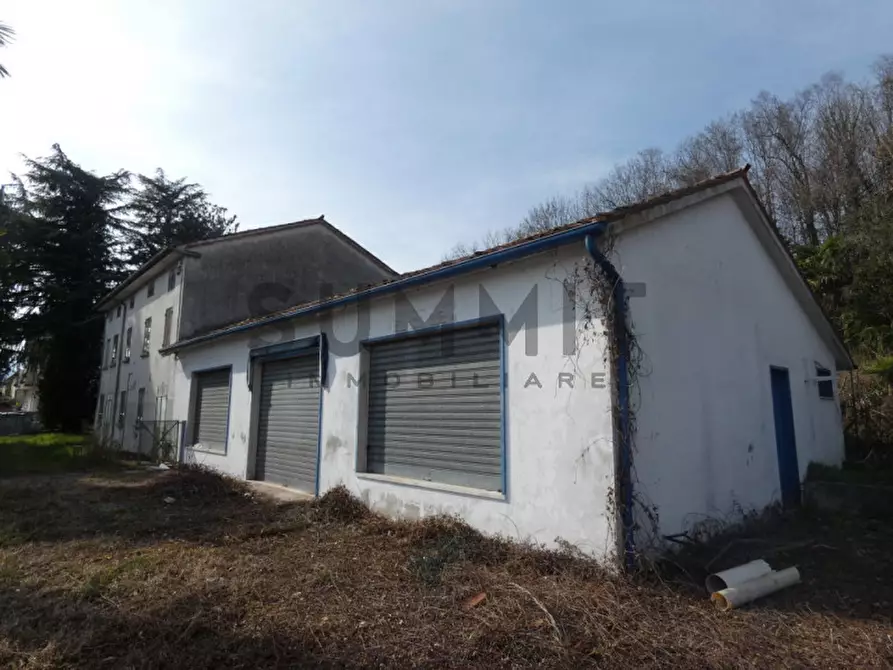 Immagine 1 di Palazzo in vendita  in Santorso - limitrofi a Santorso