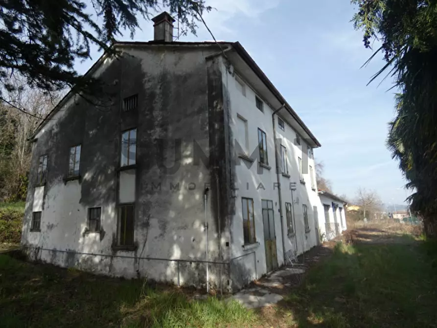 Immagine 2 di Palazzo in vendita  in Santorso - limitrofi a Santorso