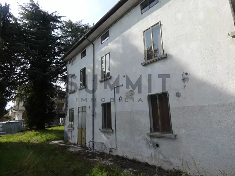 Immagine 4 di Palazzo in vendita  in Santorso - limitrofi a Santorso