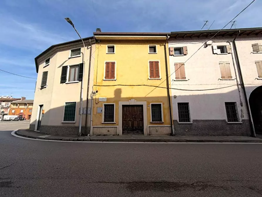 Immagine 2 di Villetta a schiera in vendita  a Valeggio Sul Mincio