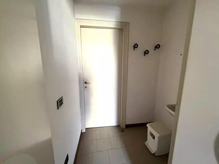 Immagine 11 di Villetta a schiera in vendita  a Valeggio Sul Mincio