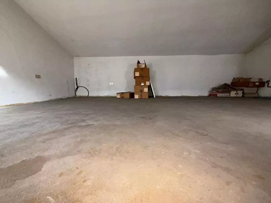 Immagine 14 di Villetta a schiera in vendita  a Valeggio Sul Mincio