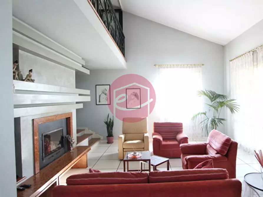 Immagine 9 di Villa in vendita  a Cesena